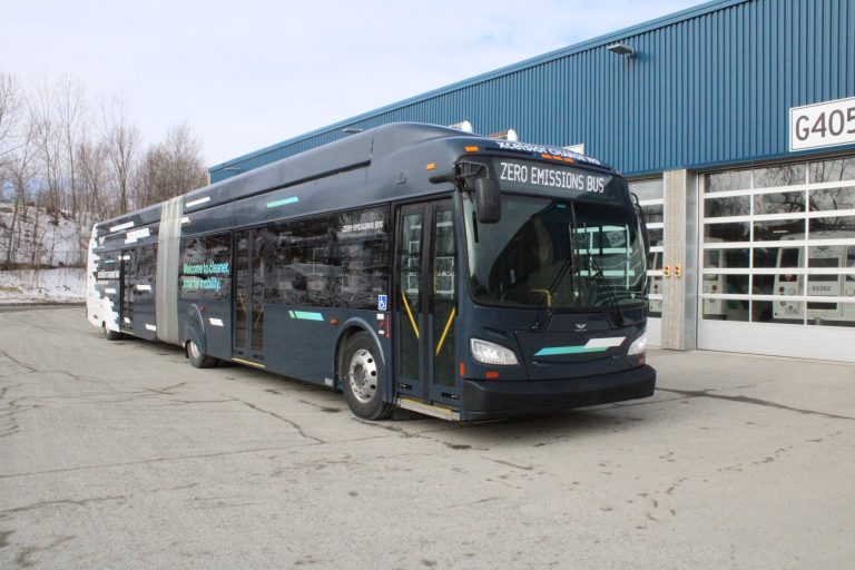 La STS accueil temporairement un autobus articulé 100% électrique